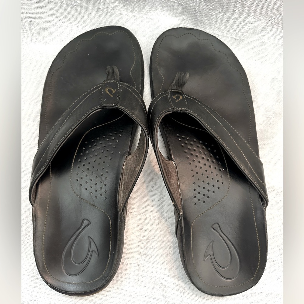 OluKai Hiapo Men’s Beach Leather Sandal/Flip-Flop